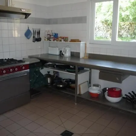 Semesterbostad House L'oustal *